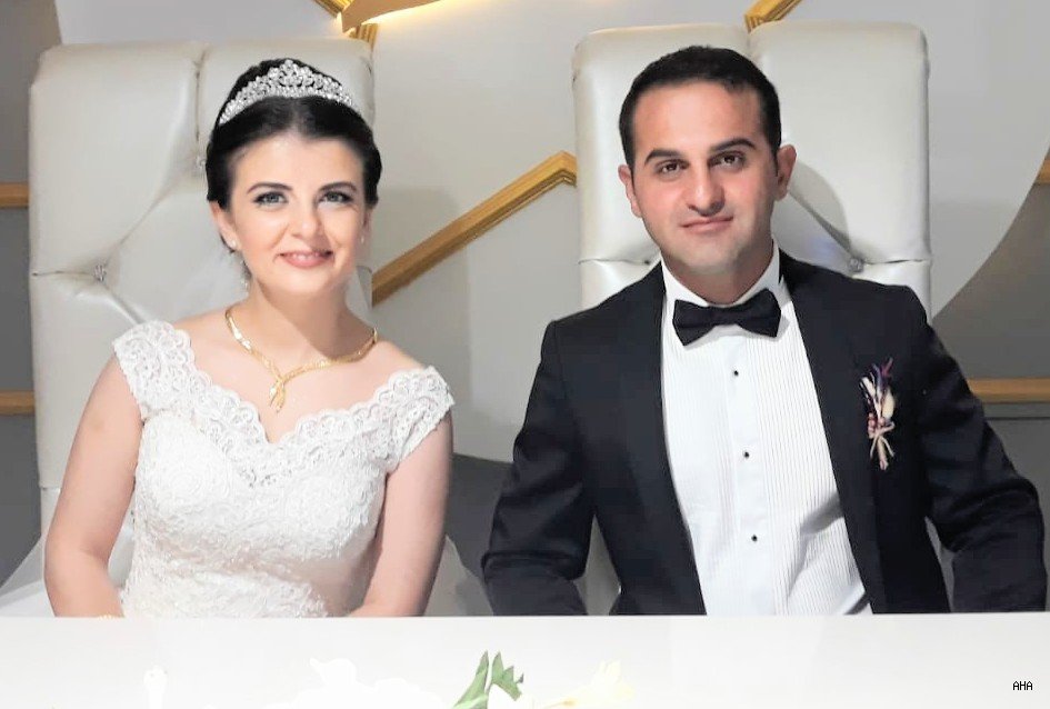 Esra Dervişoğlu hayatını Halil İbrahim Yıldız ile birleştirerek Dünya evine girdiler