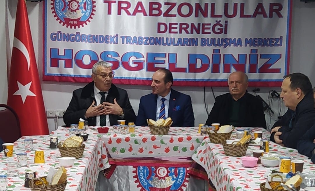 Güngören Trabzonlular Derneğine bir taktirde Hasan Akkuş'tan geldi